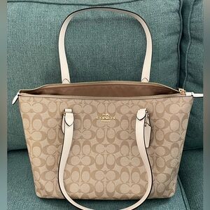 Light brown Coach bag